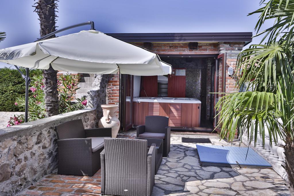 Bed and Breakfast Casa Oasa Marezige Exterior foto