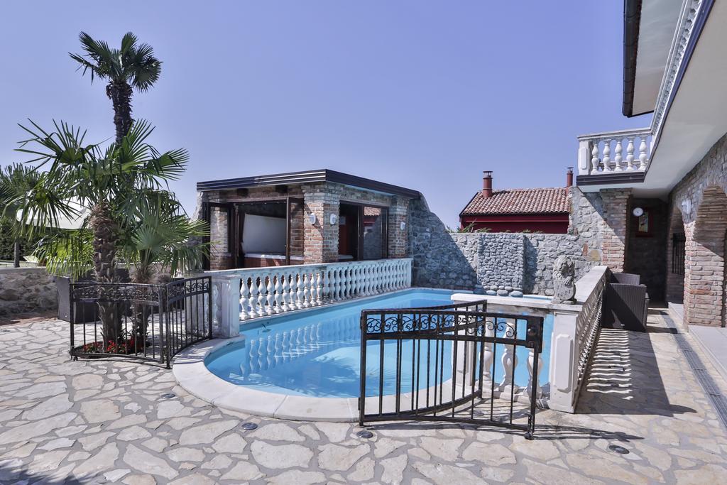 Bed and Breakfast Casa Oasa Marezige Exterior foto